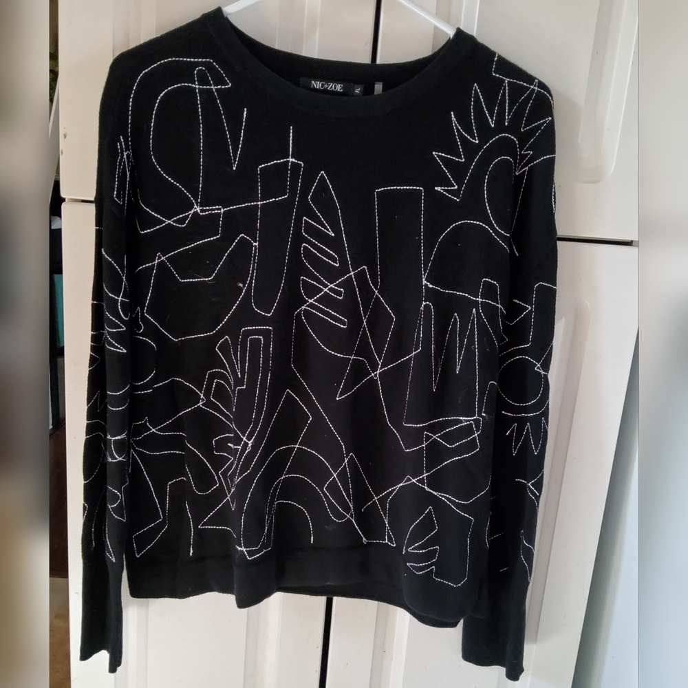 NIC+ZOE Black Sweater with White Stitching